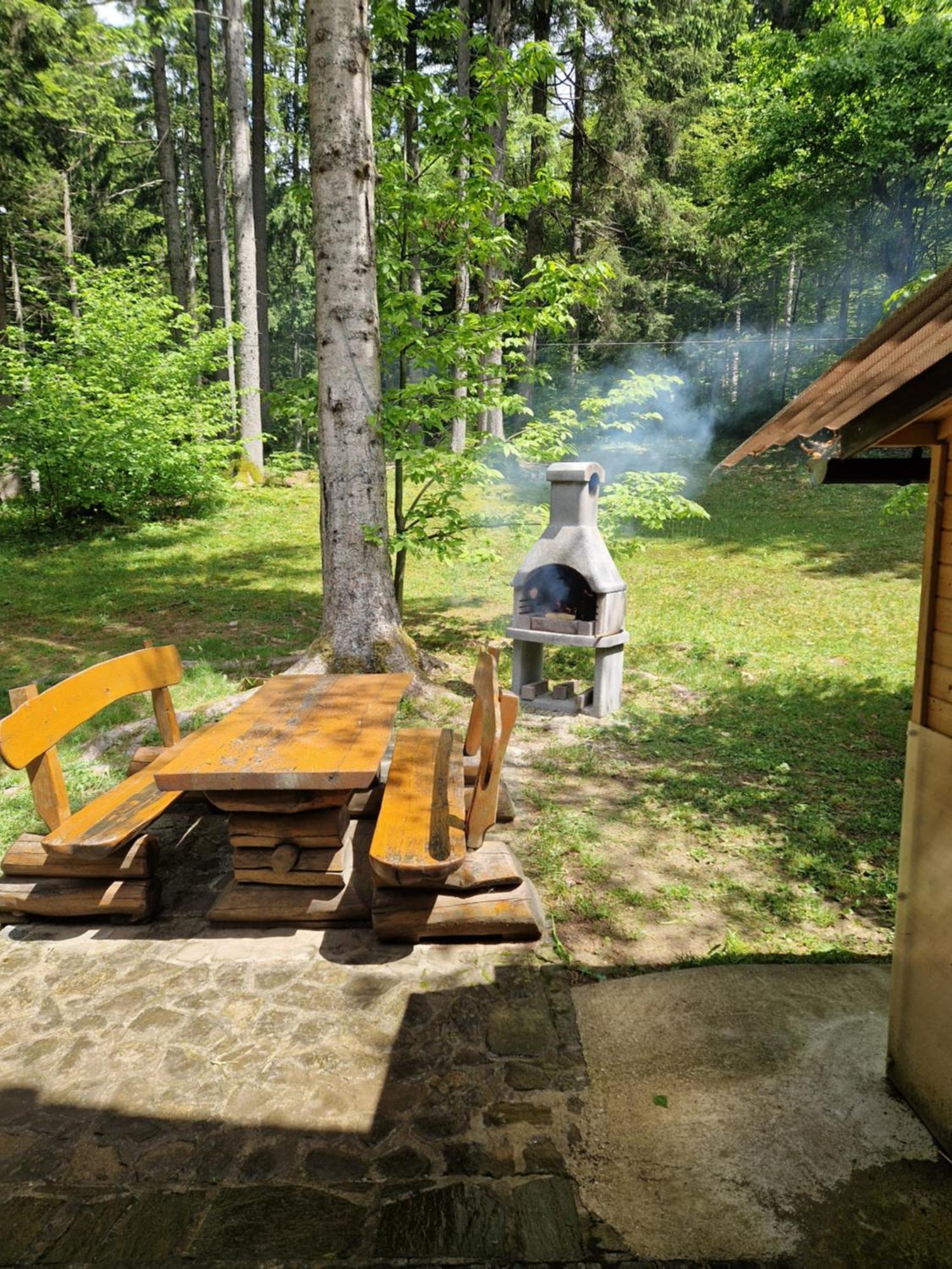 Koca V Gozdu, Forest House Near Блед Екстериор снимка